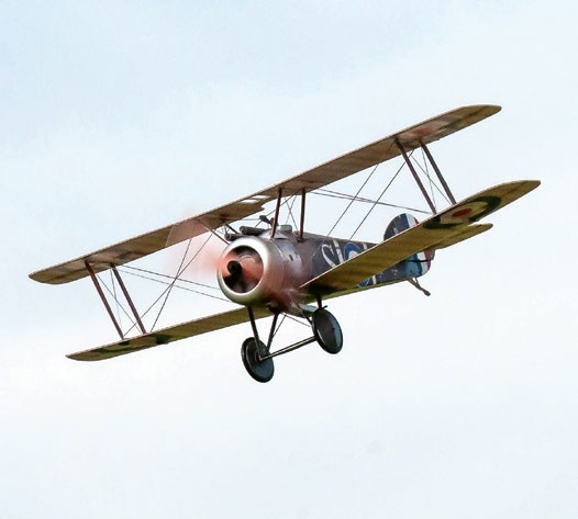 Sopwith Camel von Micro Aces im Flug.