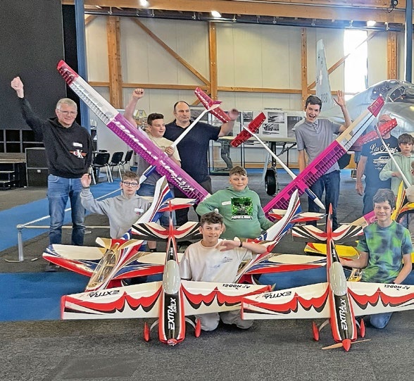 YOUNG SILENT WINGS: SPORTFÖRDERUNG FÜR JUNIOREN