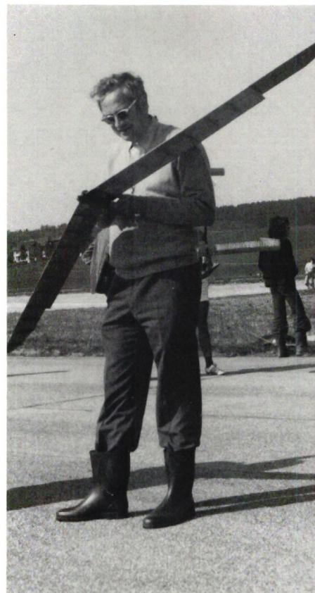 Dass unser ehemaliger Freiflug-Chef und Nationalmannschaftsleiter Heinz Weiss, Affoltern, Modellflug nicht nur vom Hören sagen kennt, bewies er in Payerne mit seinem 3. Rang bei den Sonderkonstruktionen.