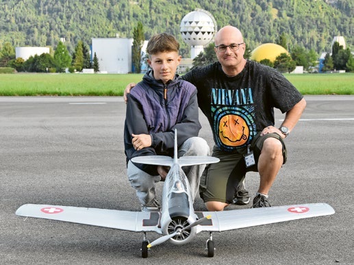 Elay Honegger mit Vater Thomas.