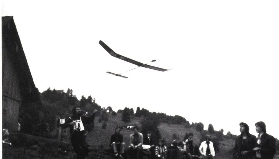 Hangflug mit automatischer Steuerung in Lostorf