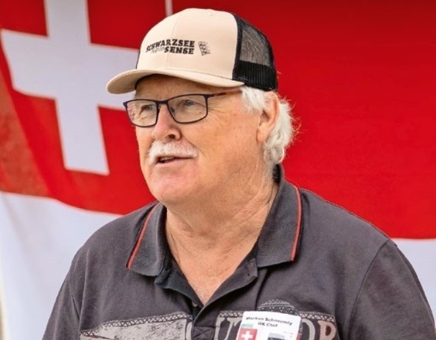 Eine Fako mit sieben Gesichtern