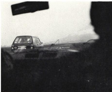 Blick aus dem Begleitfahrzeug