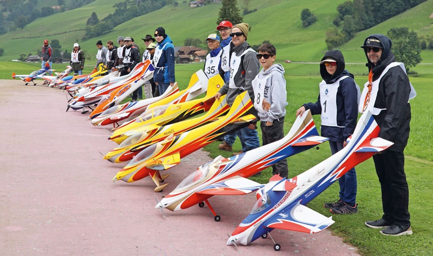 Sportflyer und die Staffelpiloten in Riggisberg