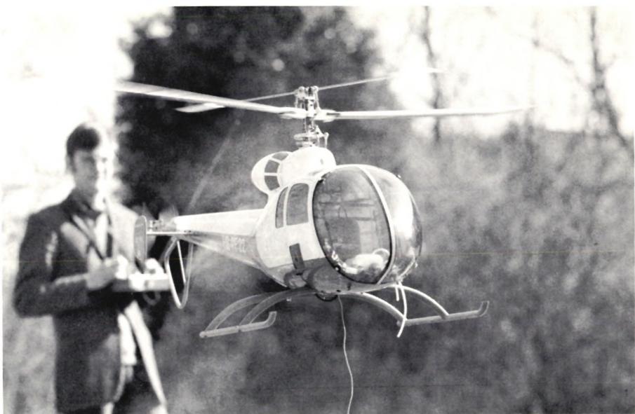 Helikopter-Modell SA 340